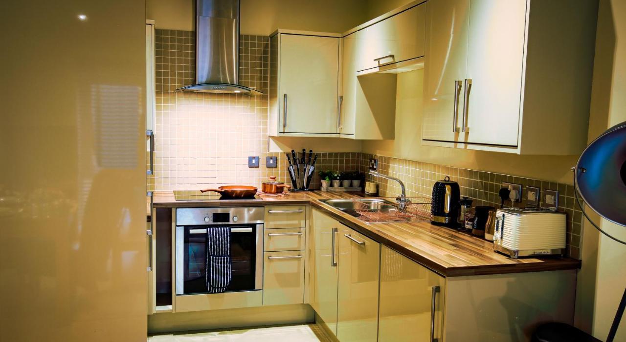 Superb City Center 1 Or 2 Bedroom Apts King Bed Southampton Eksteriør billede