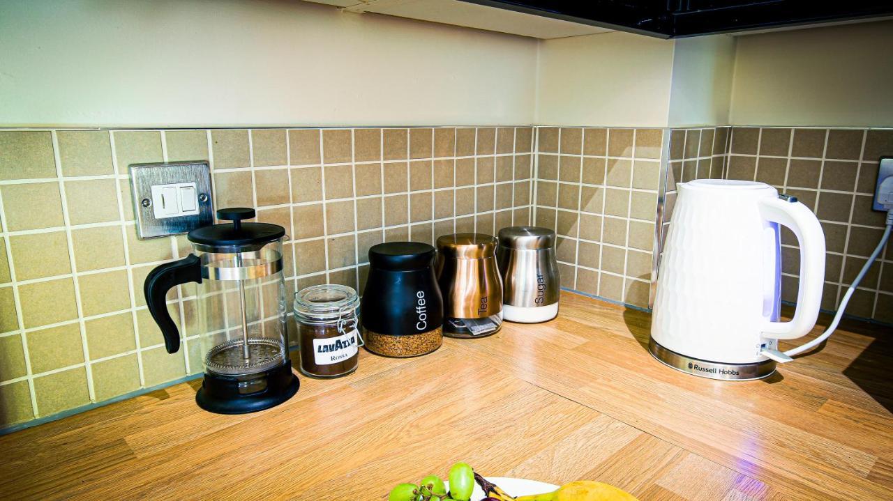 Superb City Center 1 Or 2 Bedroom Apts King Bed Southampton Eksteriør billede
