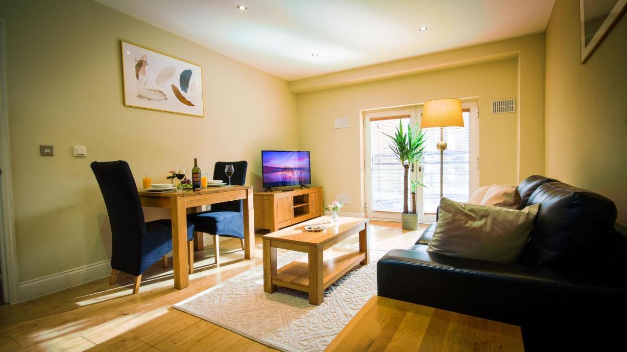 Superb City Center 1 Or 2 Bedroom Apts King Bed Southampton Eksteriør billede